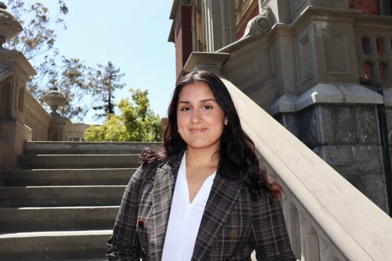 Headshot of Natasha Thussu Dhar, 2023 summer marketing intern for PEAK6 Capital Management.